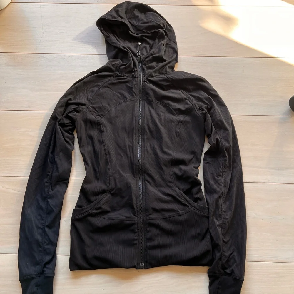 Lululemon women jacket black size 6 - Picture 1 of 5